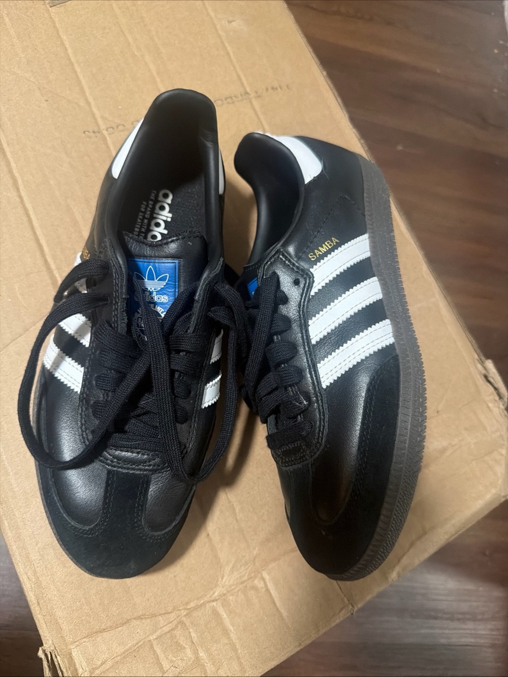 adidas Samba Men's Low Top Lace-Up Athletic Sneakers Black White - Picture 3 of 6